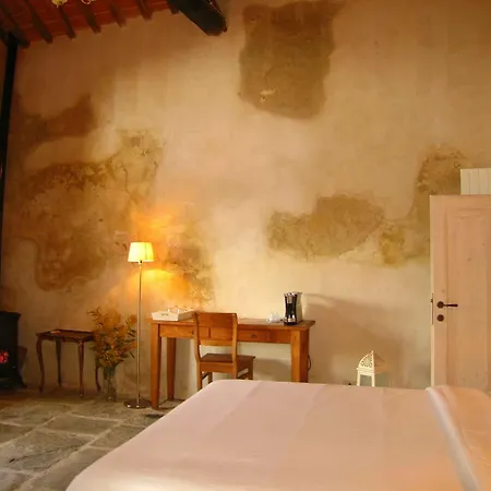 San Martino A Bocena Bed & Breakfast 3*